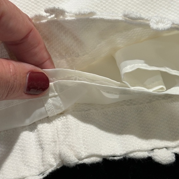 LOFT Embroidered White Lined Skirt w/Scalloped Hem size 8 - Picture 8 of 9